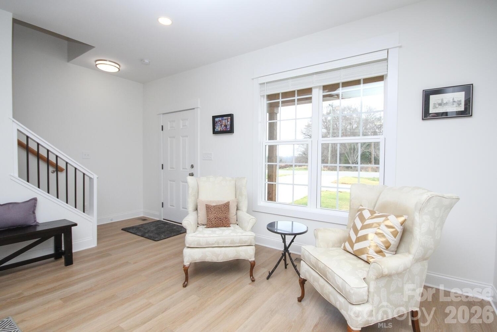 1076 Startown Road - Photo 4