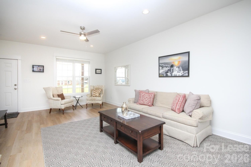 1076 Startown Road - Photo 7
