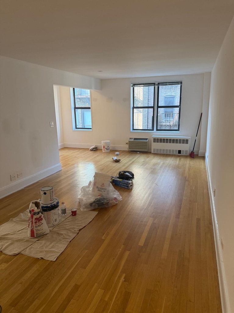 West 13th Street - Photo 3