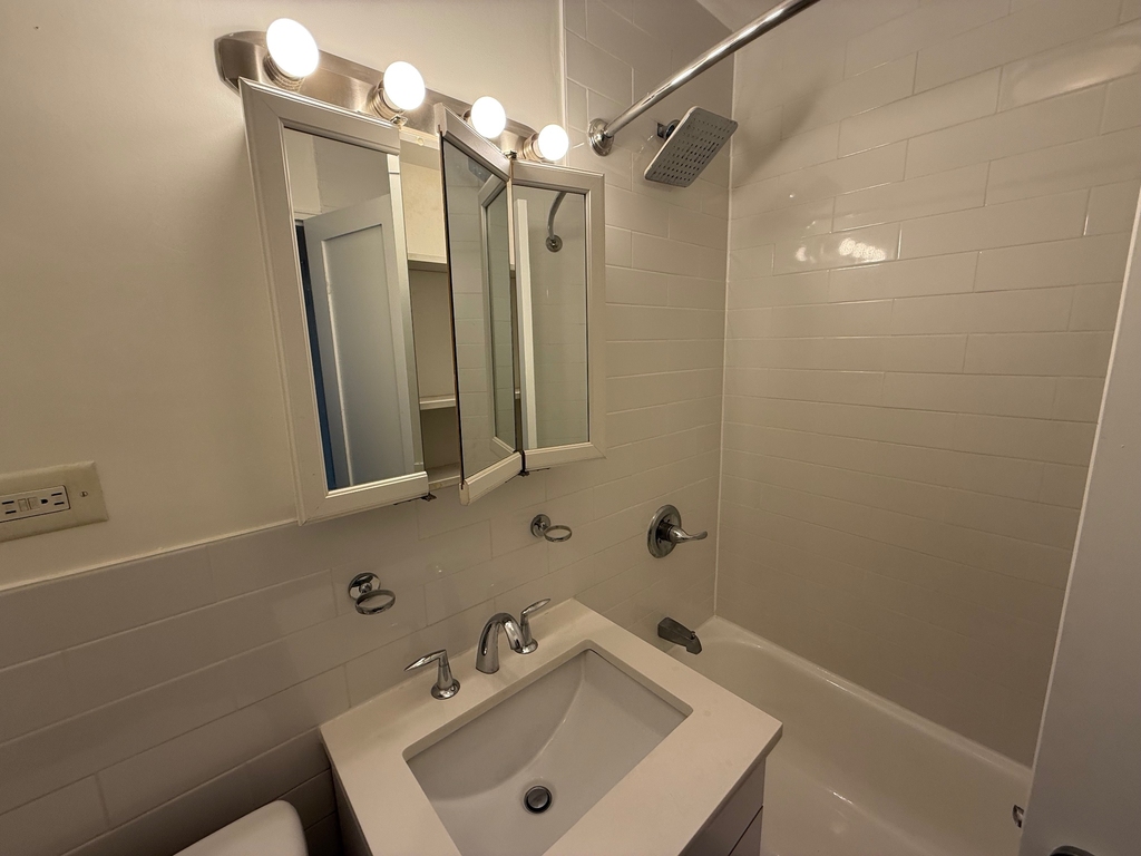 961 Lexington Avenue - Photo 10