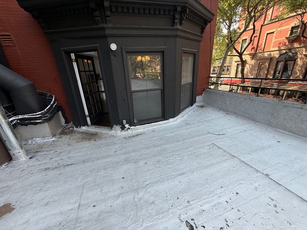 961 Lexington Avenue - Photo 4