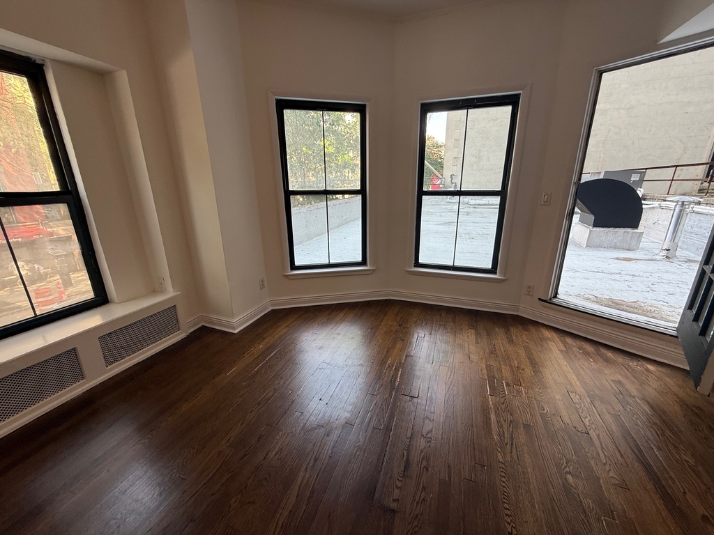 961 Lexington Avenue - Photo 1