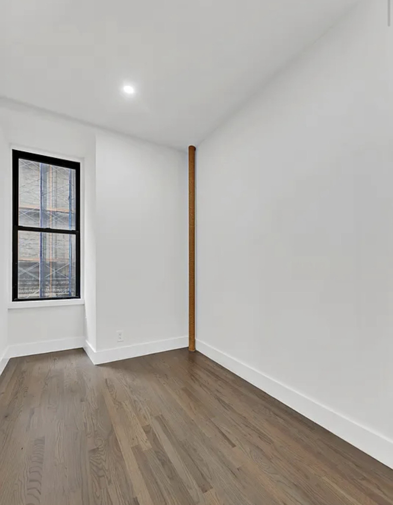 121 Madison Avenue - Photo 4