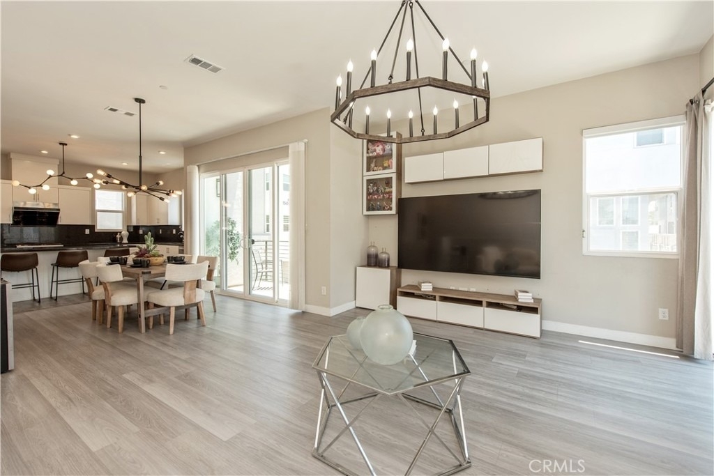 1426 S Urbana - Photo 6