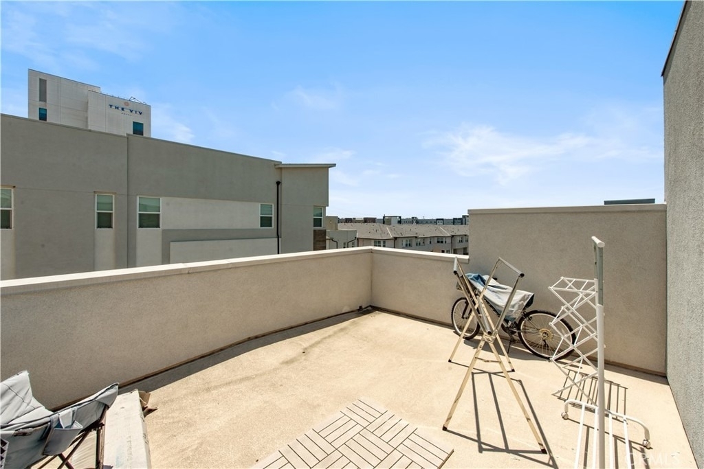 1426 S Urbana - Photo 23