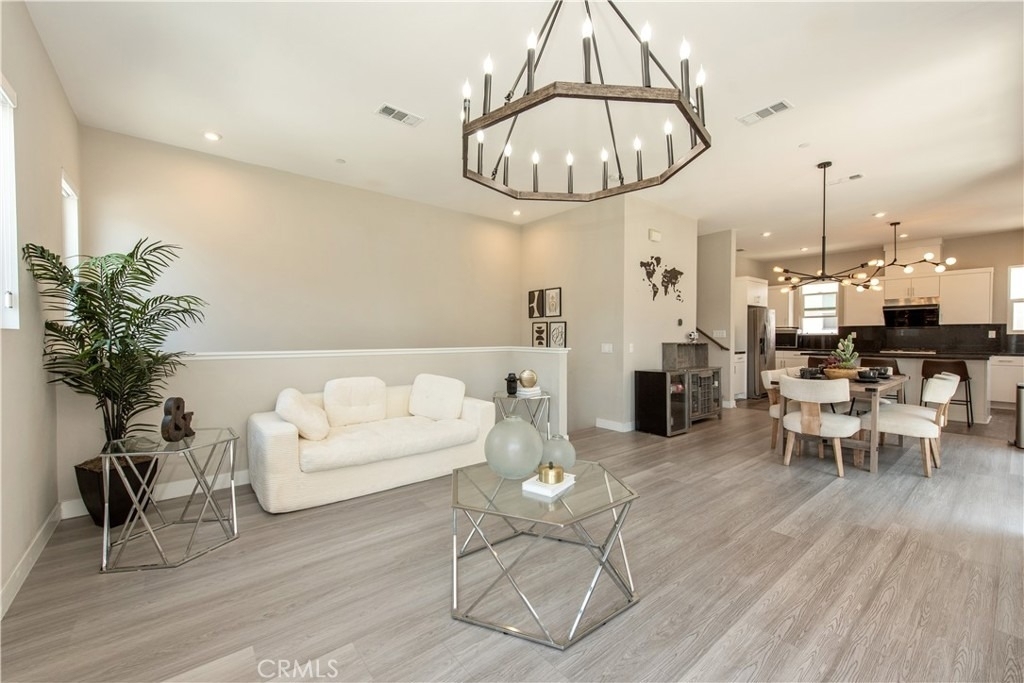 1426 S Urbana - Photo 5