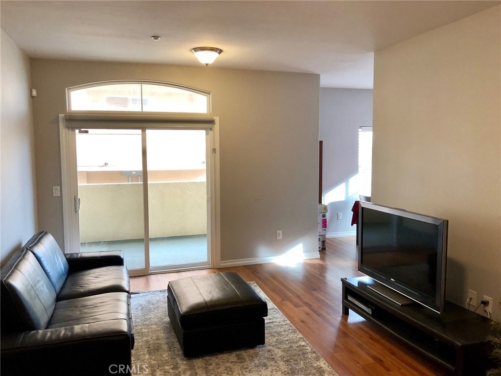 3711 Baldwin - Photo 2