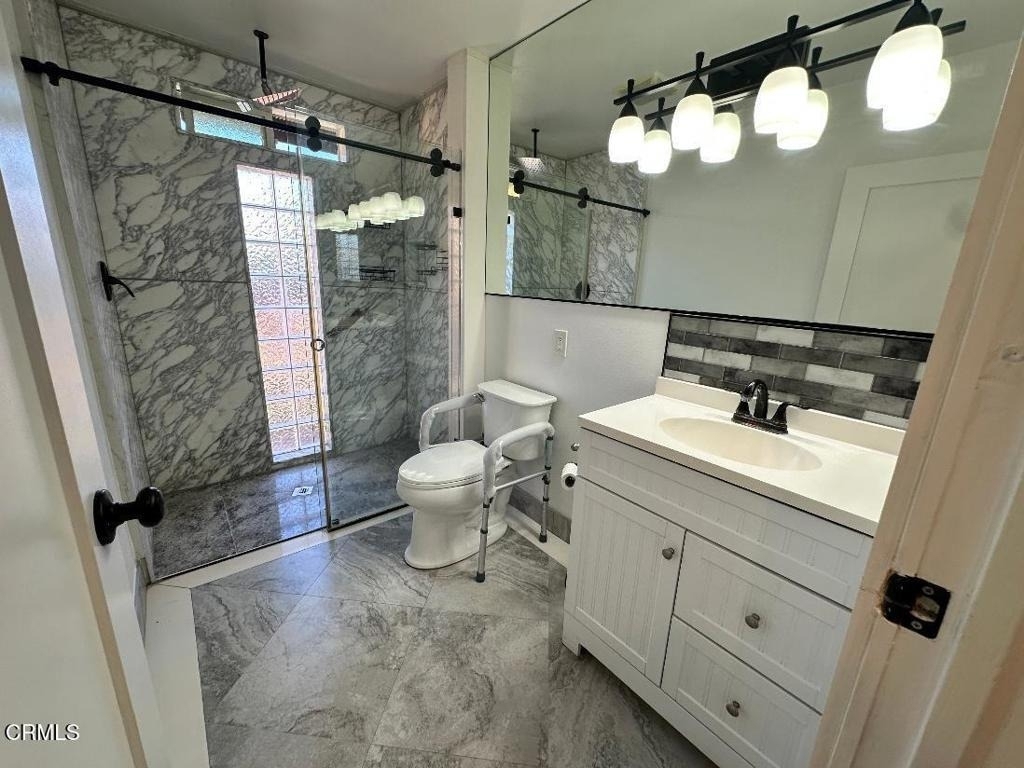 2810 Sherwin Avenue - Photo 4