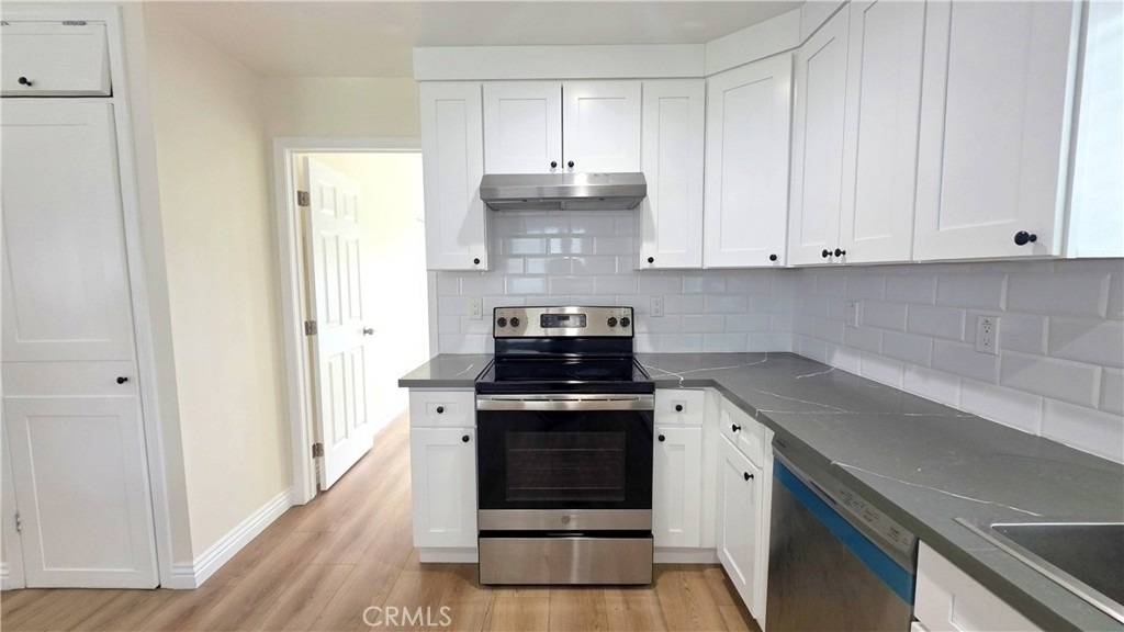 1016 Bennington - Photo 4