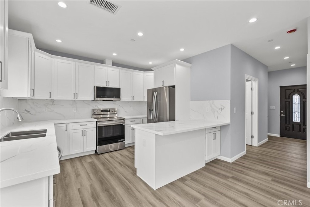 15836 Eccles Street - Photo 17