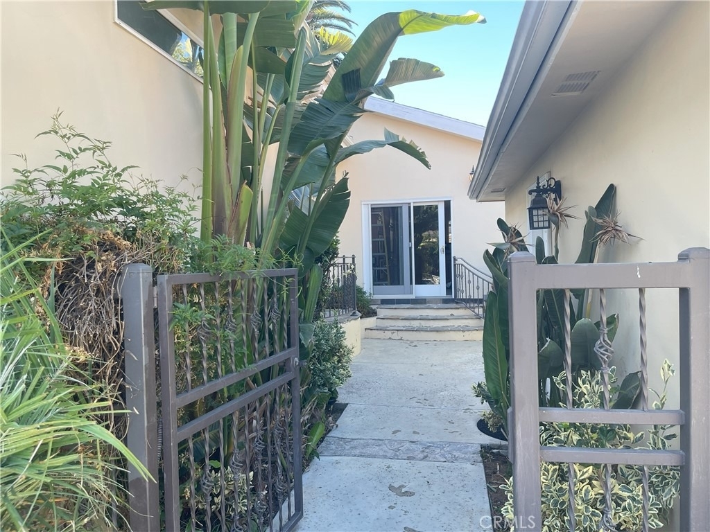 14320 Hortense Street - Photo 19