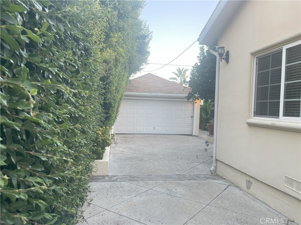 14320 Hortense Street - Photo 18