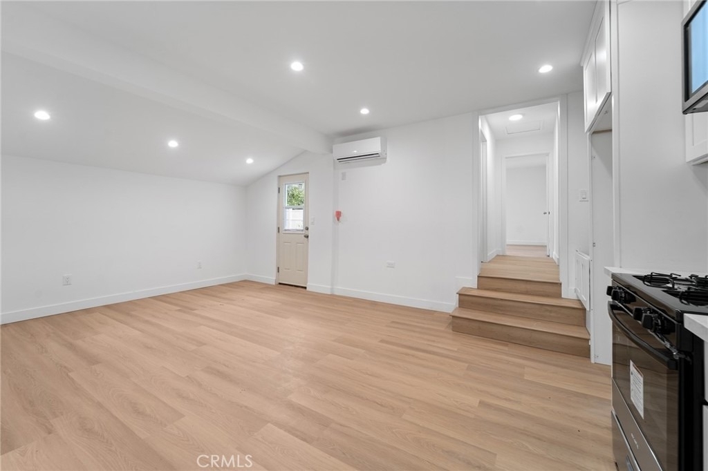 7944 Moorcroft - Photo 5