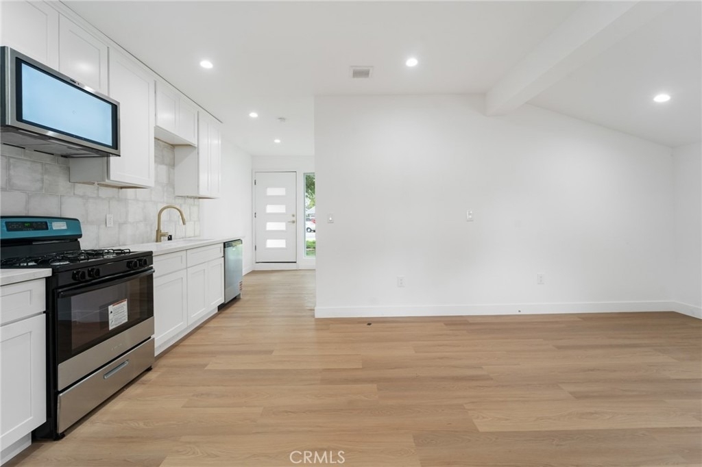 7944 Moorcroft - Photo 9