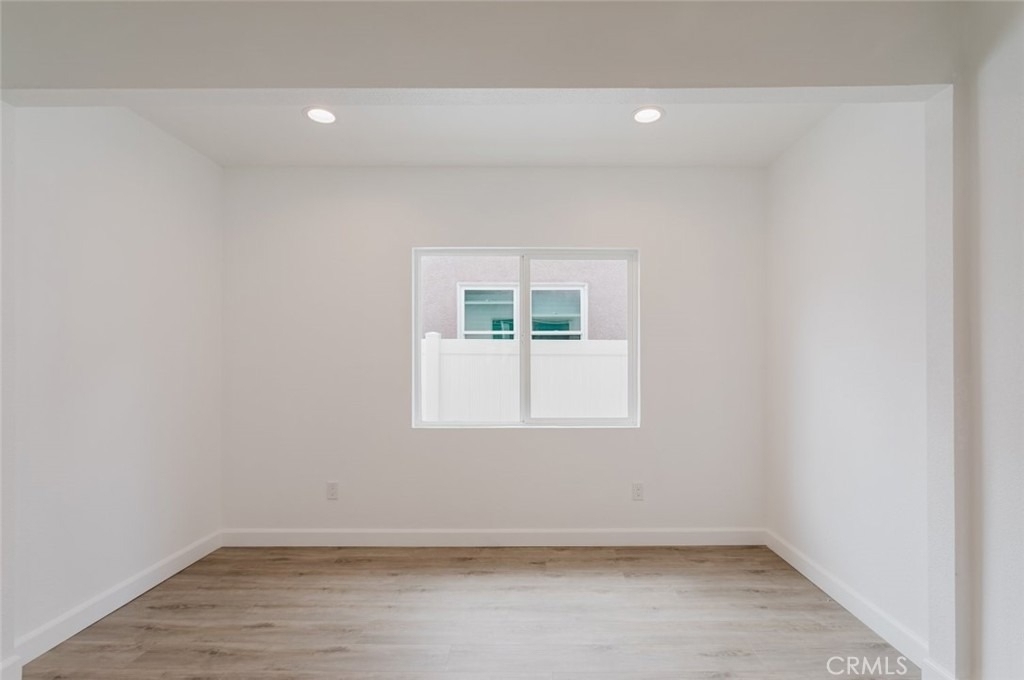 18308 Gresham Street - Photo 19