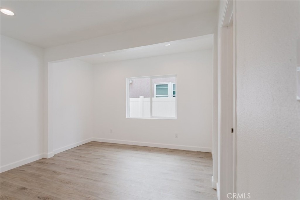 18308 Gresham Street - Photo 18