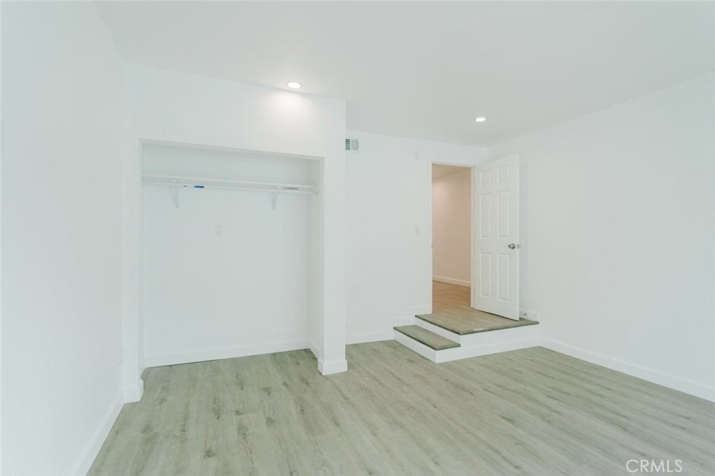 18308 Gresham Street - Photo 23