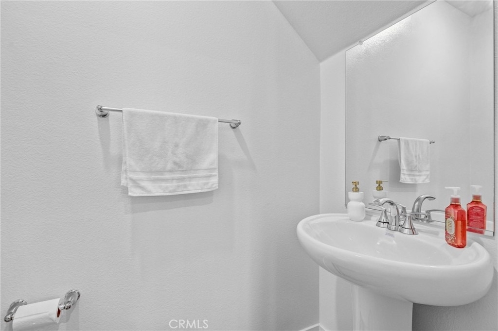 27676 Symphony - Photo 23
