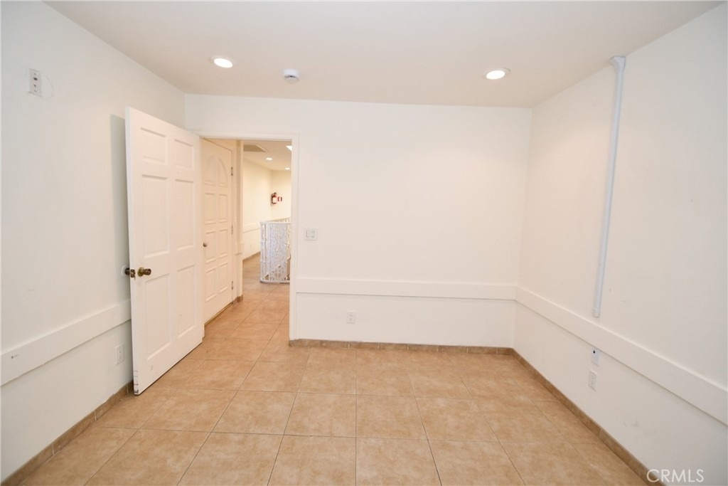14103 Fonthill Avenue - Photo 11