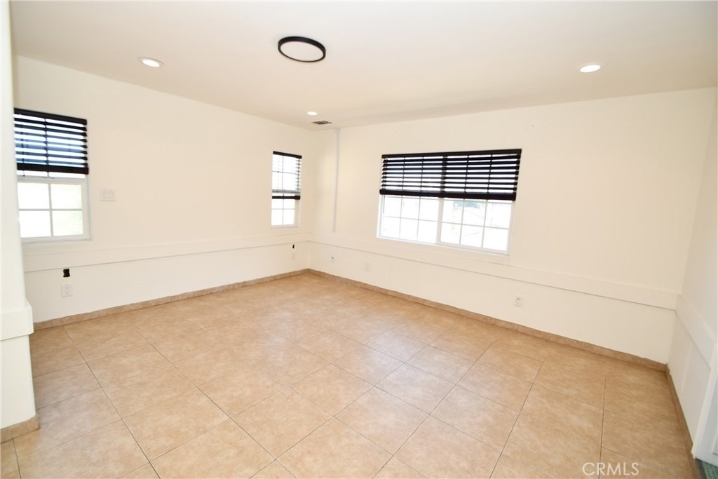 14103 Fonthill Avenue - Photo 12