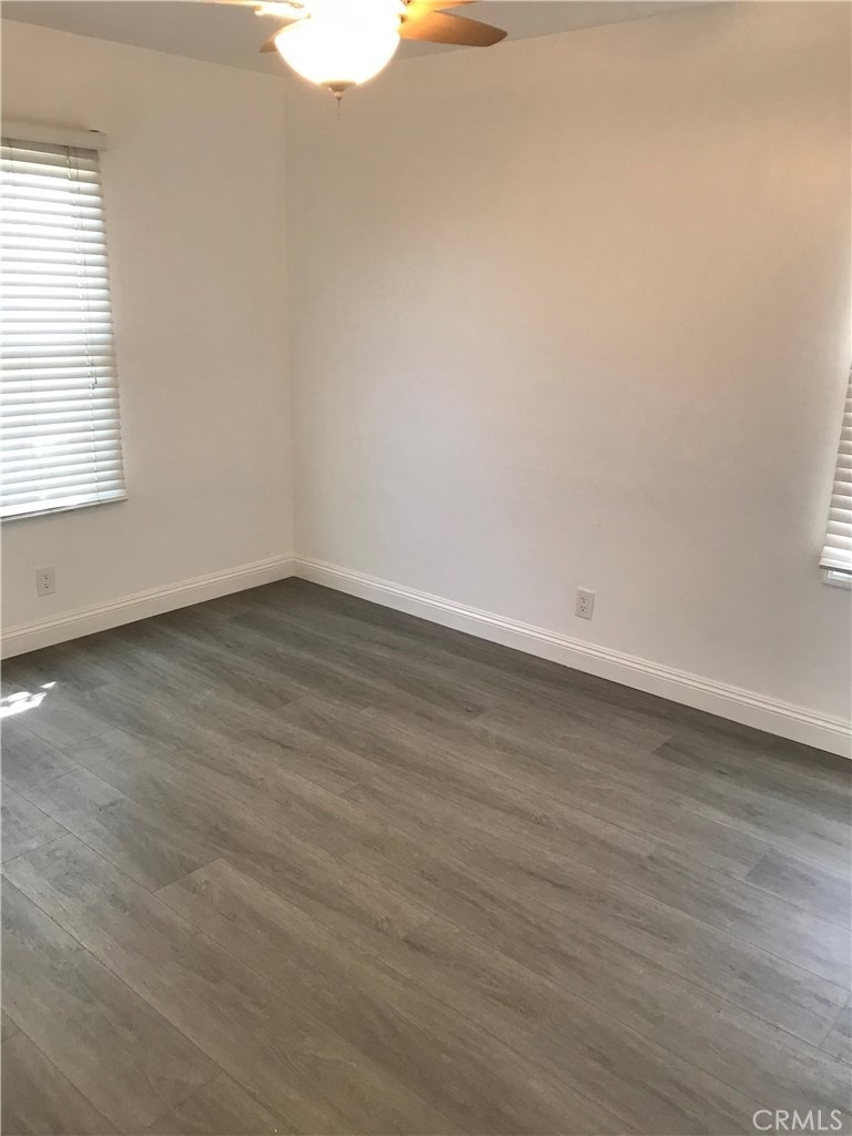 6511 W 87th Place - Photo 10