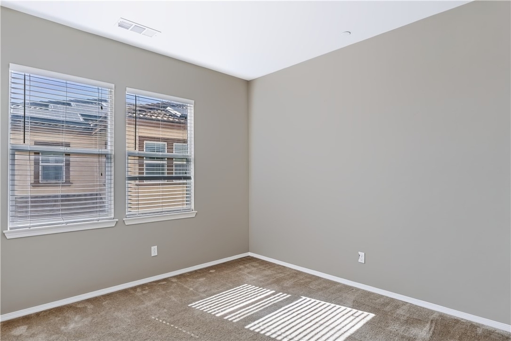 29669 Eastbank - Photo 35