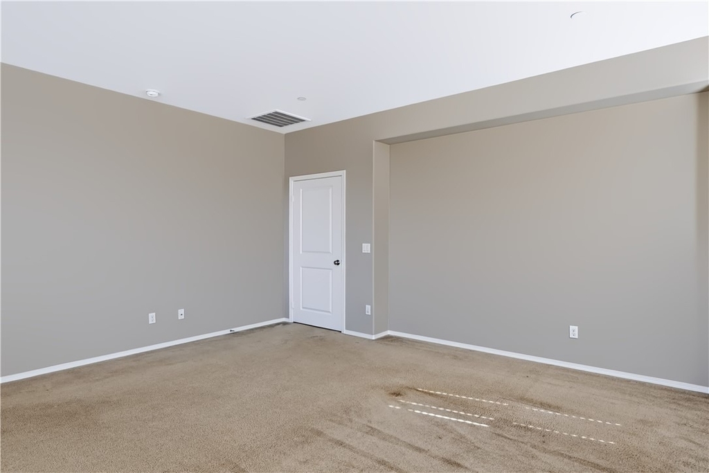 29669 Eastbank - Photo 18