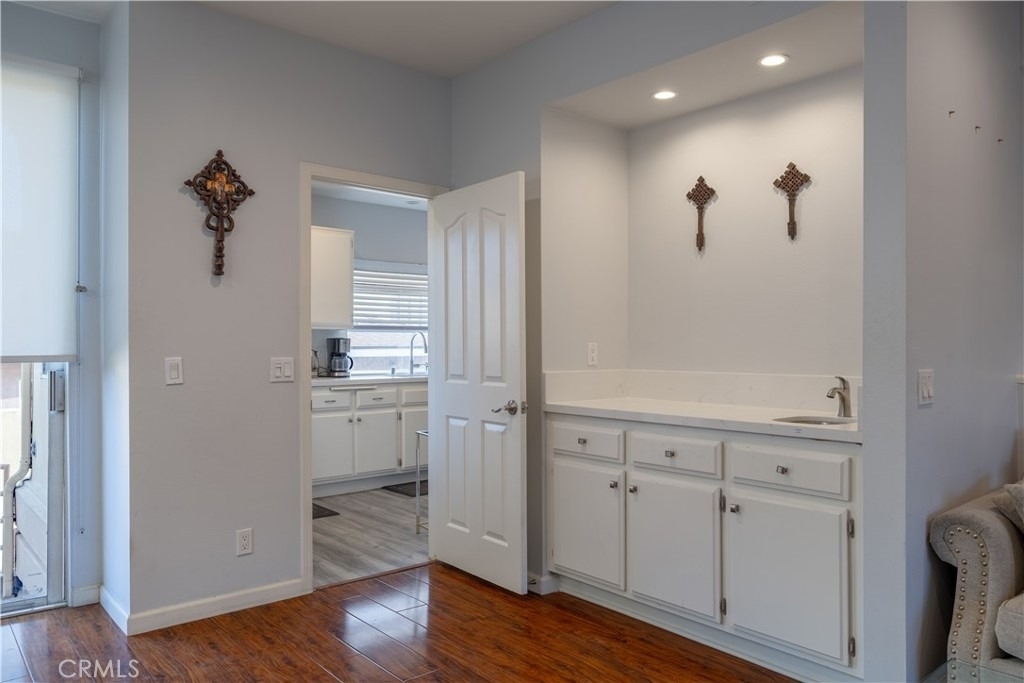 14526 Yukon Avenue - Photo 6