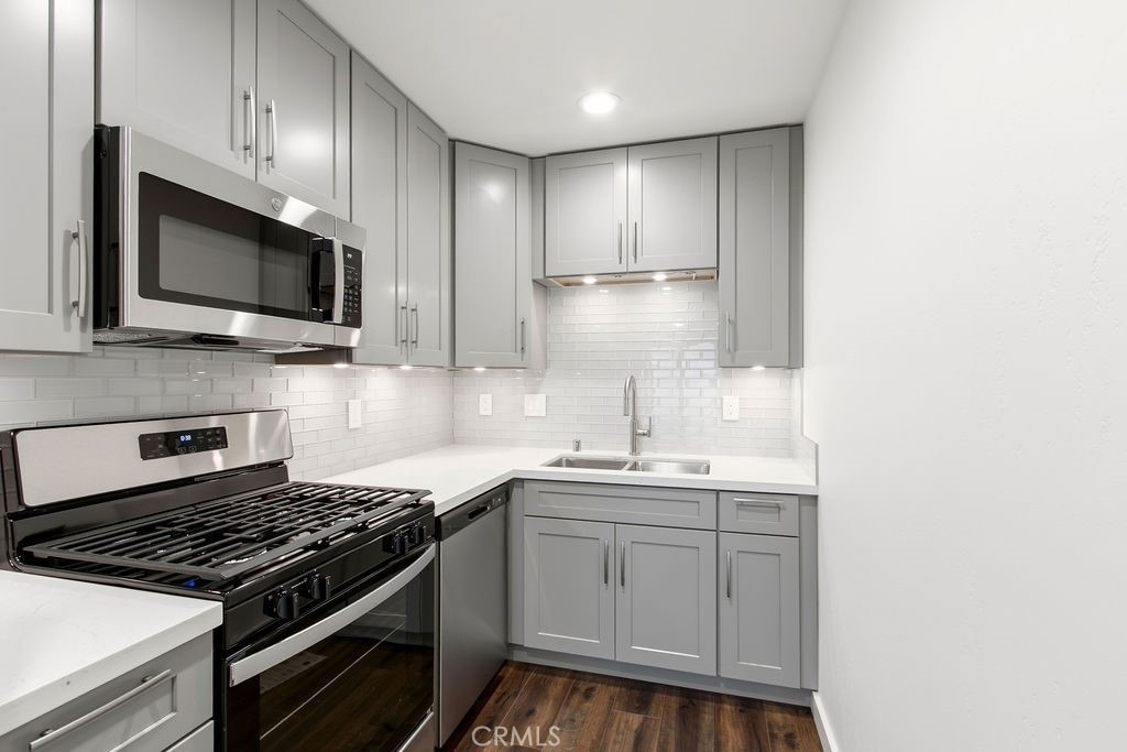 1703 Delaware Street - Photo 7