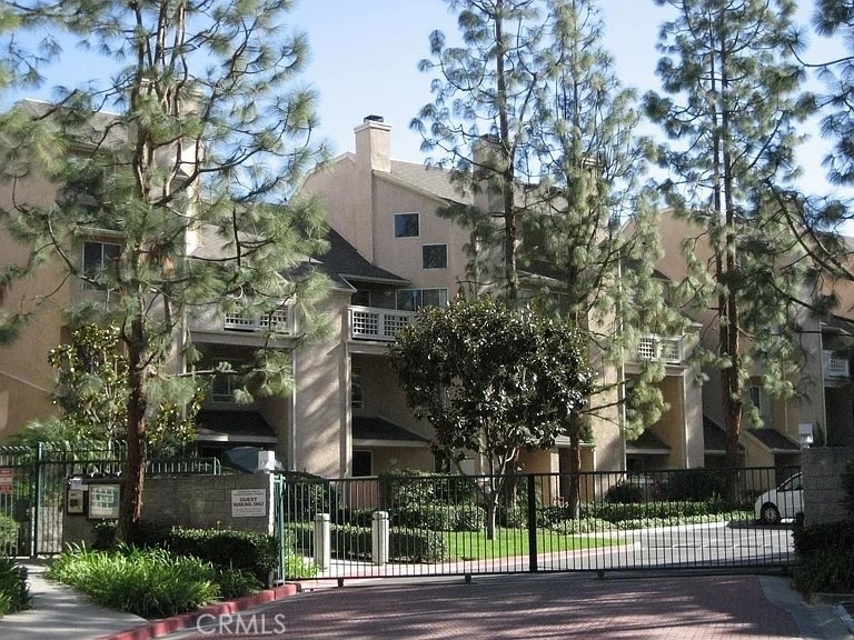 1441 Brett - Photo 0