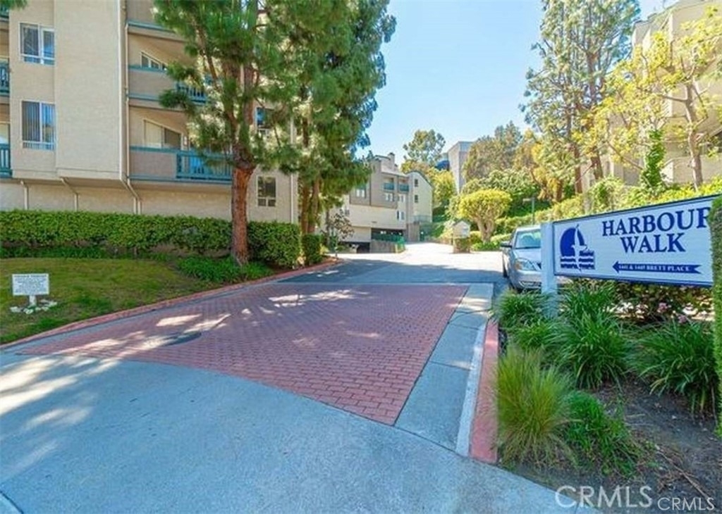 1441 Brett - Photo 13