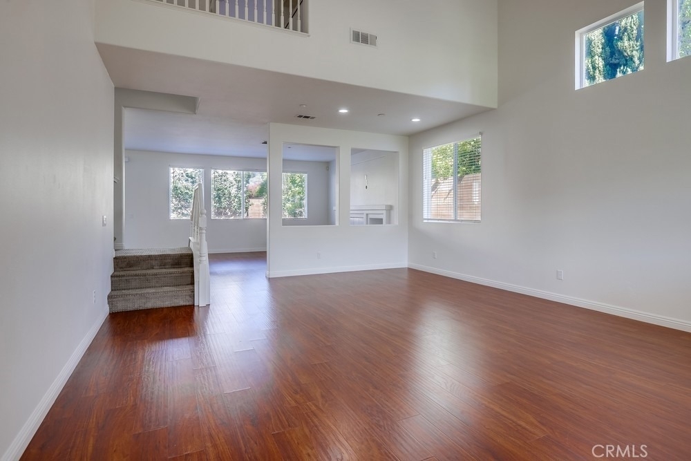 321 Riley Court - Photo 3