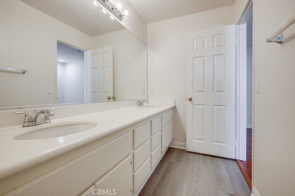 321 Riley Court - Photo 31