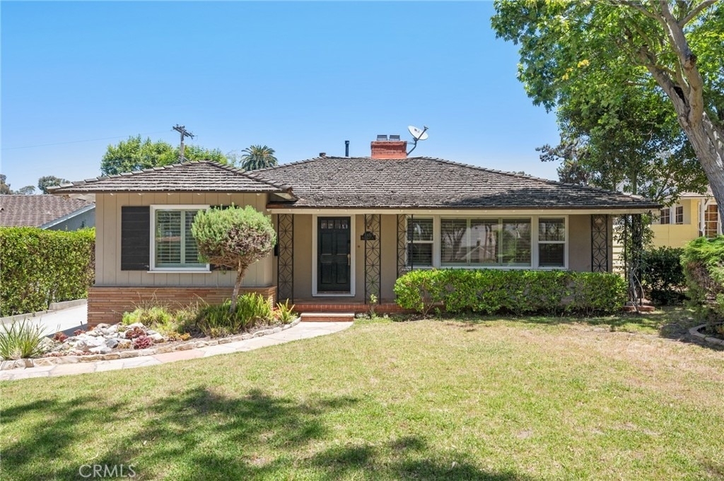 3409 Palos Verdes Drive N - Photo 0
