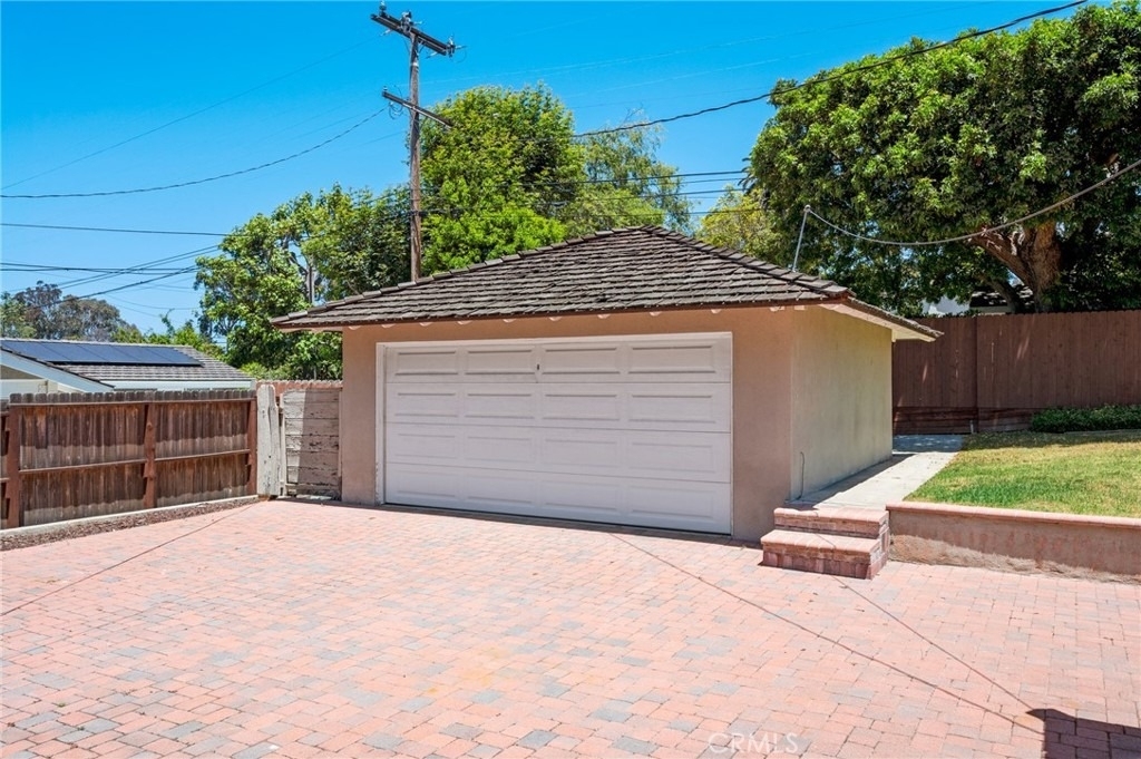 3409 Palos Verdes Drive N - Photo 26