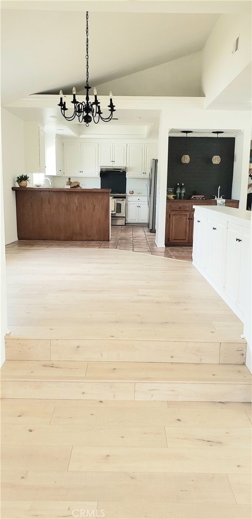 215 Knox Street - Photo 7