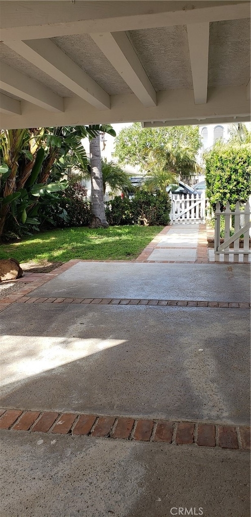 215 Knox Street - Photo 32