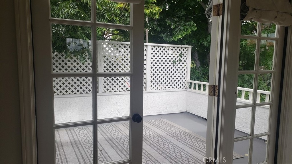 215 Knox Street - Photo 41