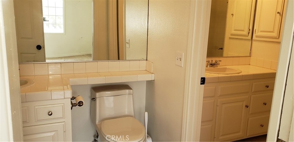 215 Knox Street - Photo 31