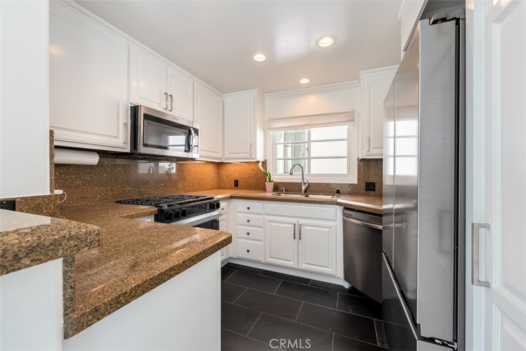 2830 2nd Avenue - Photo 11