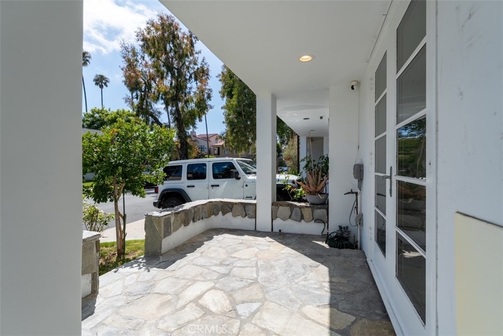 2830 2nd Avenue - Photo 4