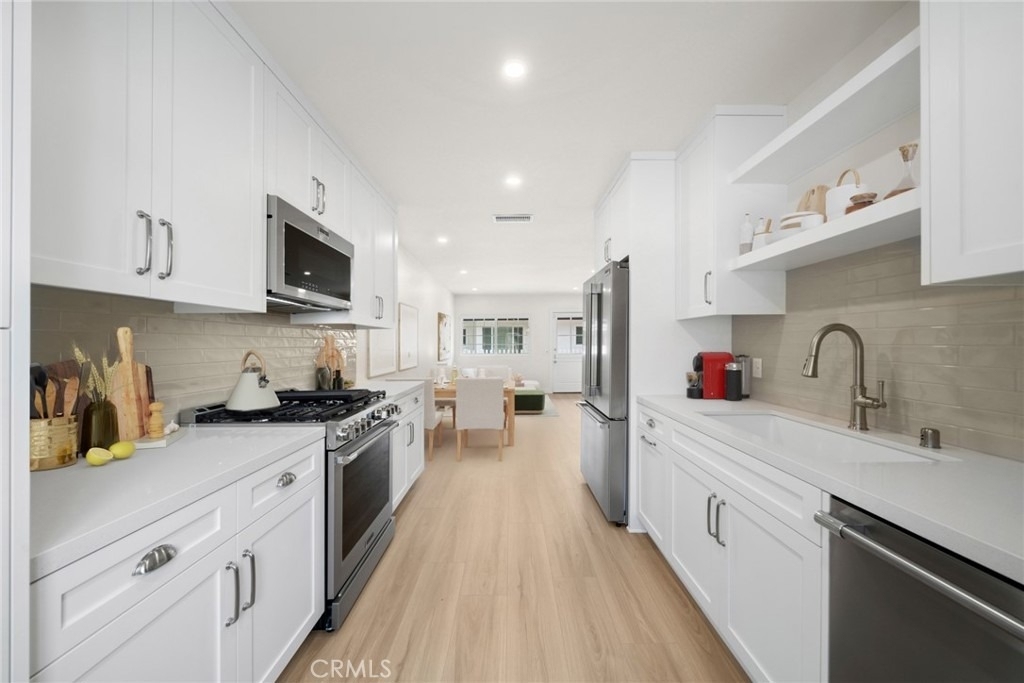 1801 Clay St - Photo 7