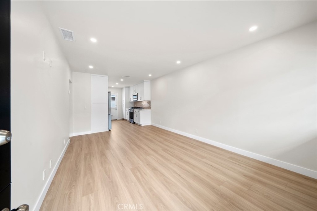 1801 Clay St - Photo 2