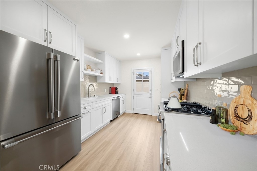 1801 Clay St - Photo 5