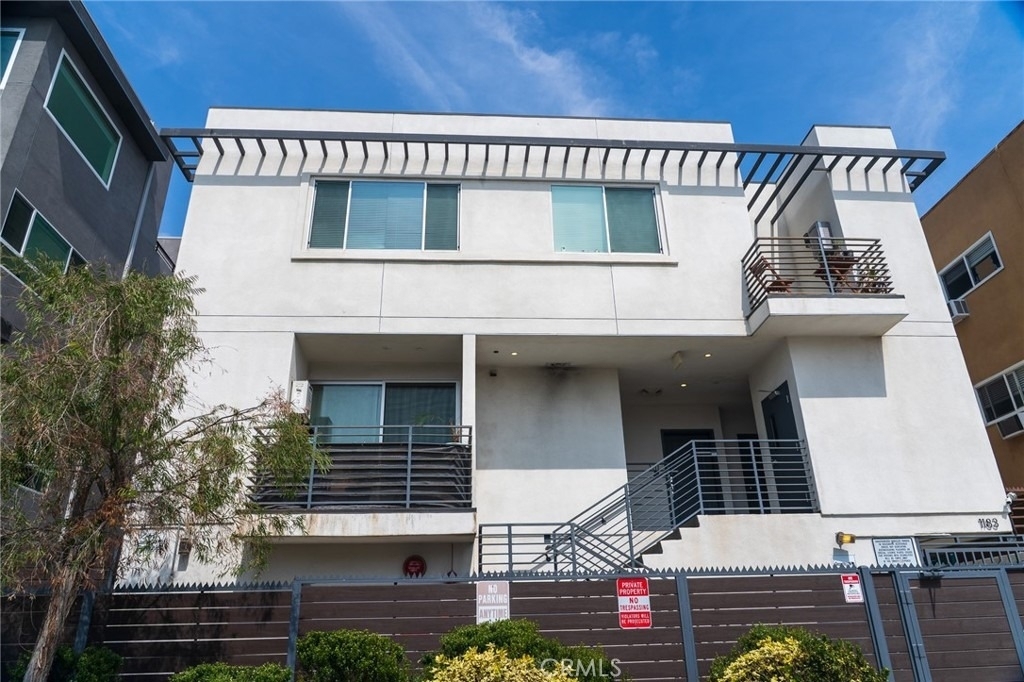 1183 Crenshaw - Photo 1