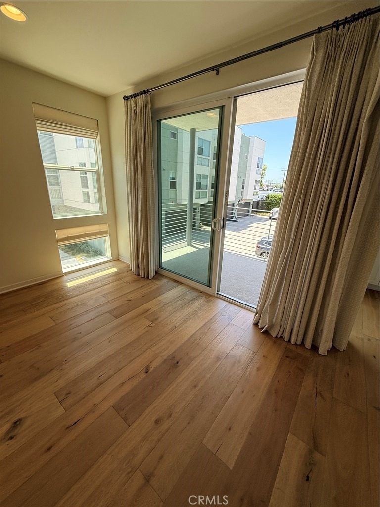 1527 Sullivan Avenue - Photo 10