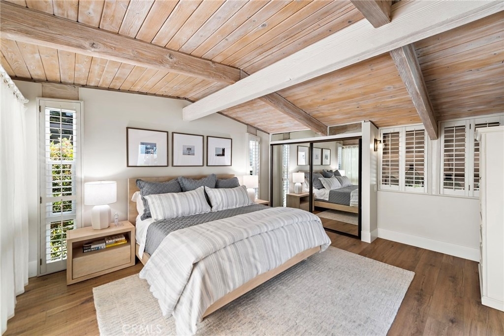 201 Nyes Place - Photo 11