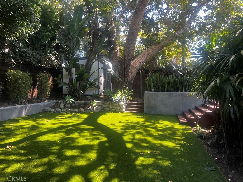 555 Bluebird Canyon Drive - Photo 8