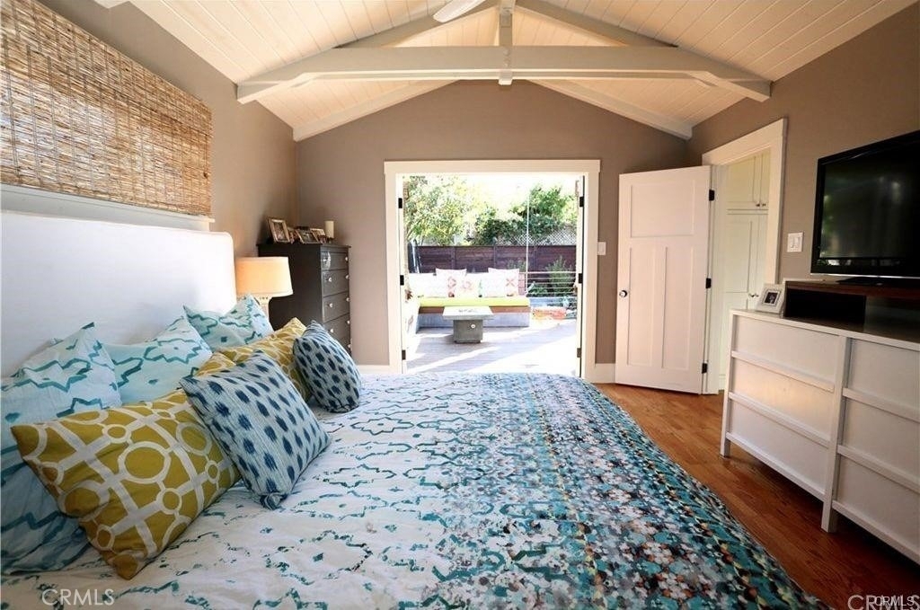 555 Bluebird Canyon Drive - Photo 4