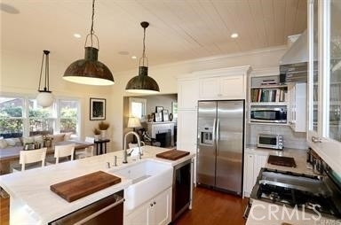555 Bluebird Canyon Drive - Photo 7